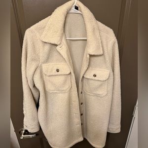 Universal Threads, size M (slightly oversized), cream sherpa shacket